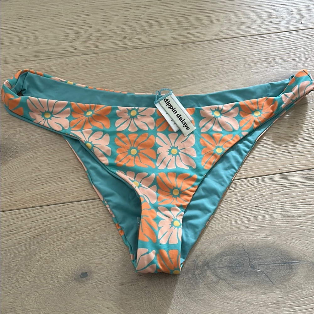 Dippin Daisys Daisy Dukes Bottoms size medium (reversible)